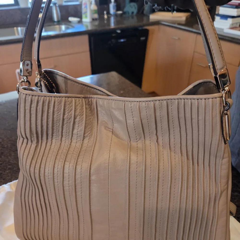 Coach Handbag - Picture 2 of 4